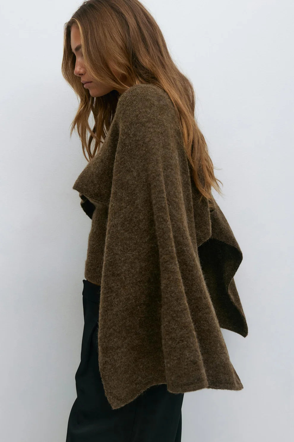 Elyana - Knitted cape top