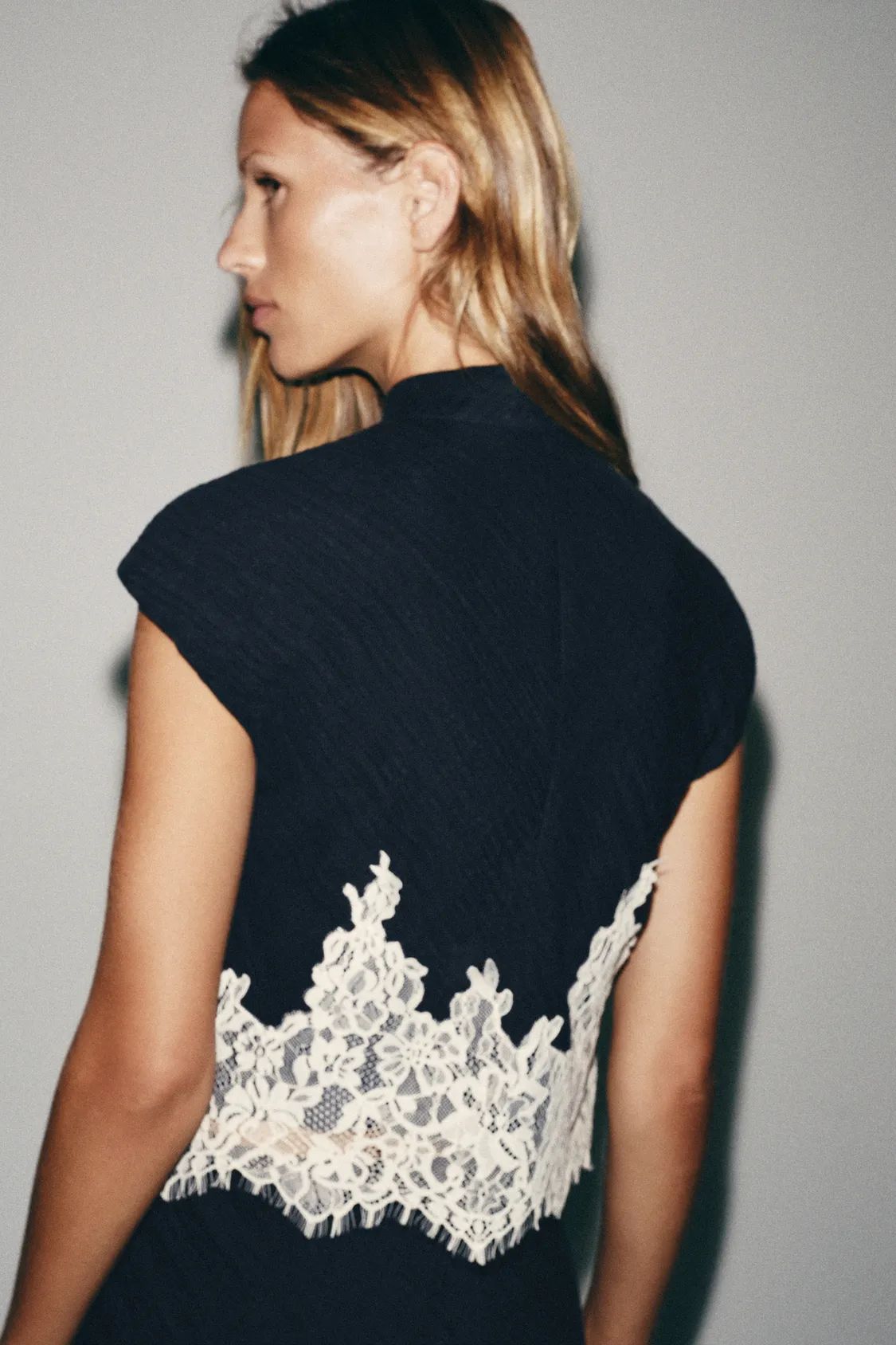 Elyana - Flavie Lace Top