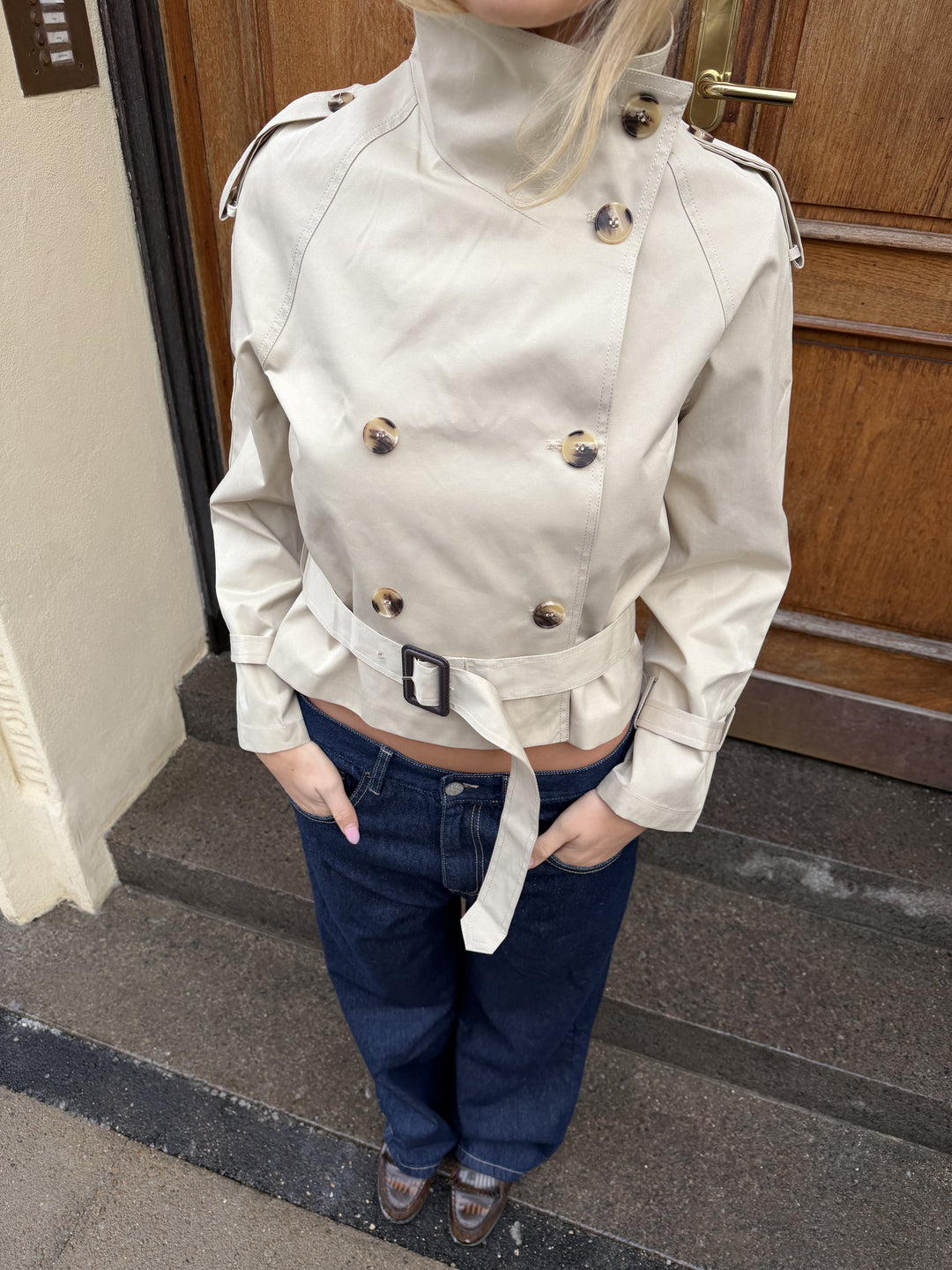 Elyana - Capucine Trench